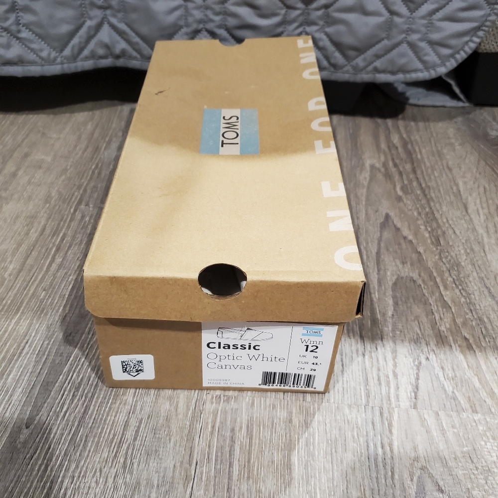 Women's TOMS Sz12